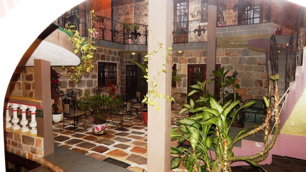 Residence Hoteliere Oceane Ломе Экстерьер фото