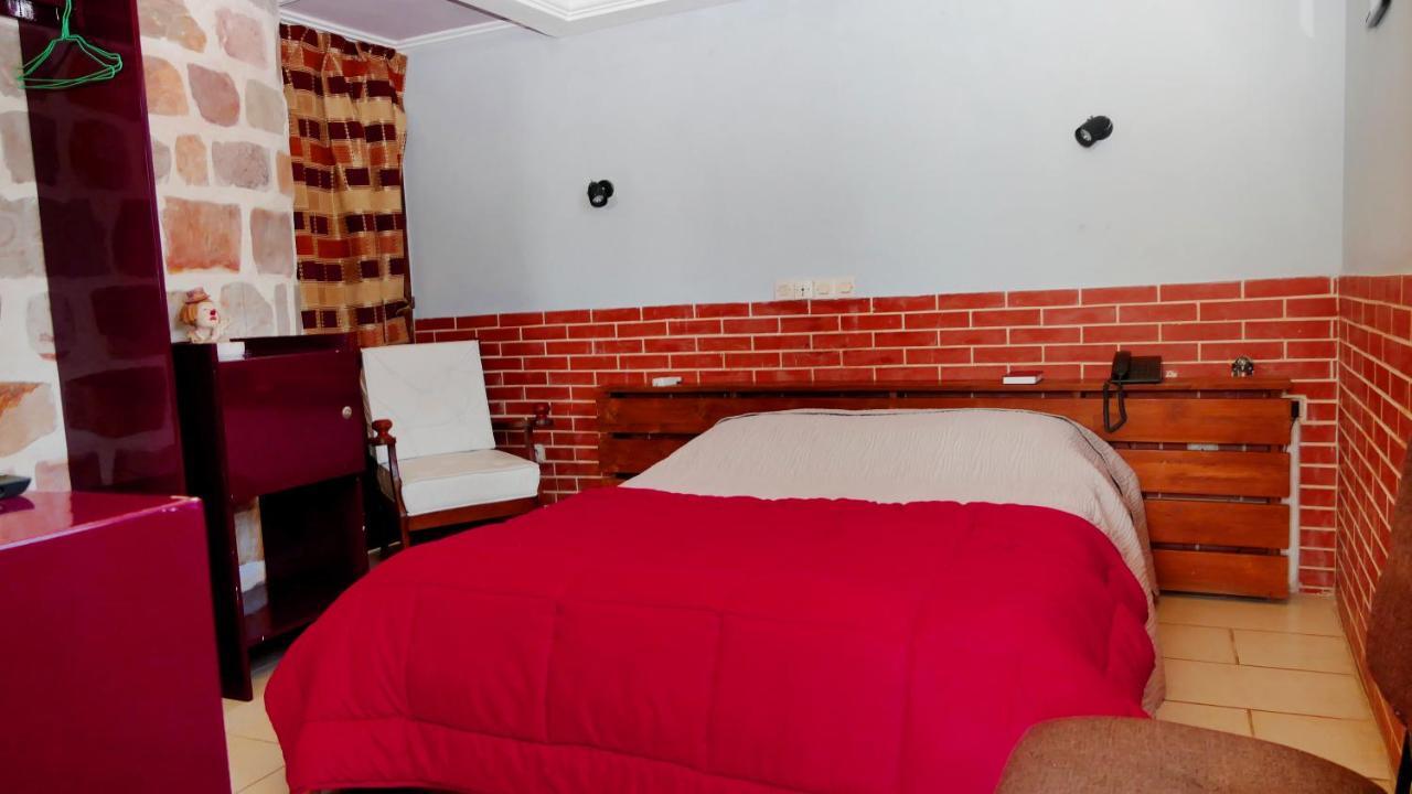 Residence Hoteliere Oceane Ломе Экстерьер фото